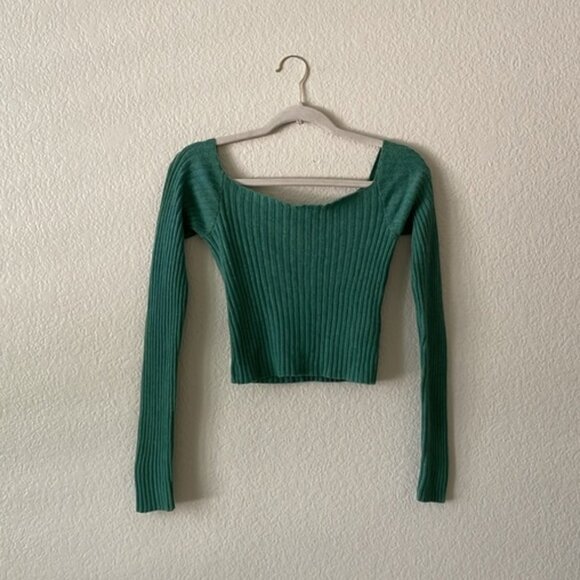Madeline Off-the-Shoulder Sweater Cropped Minimalist - Picture 1 of 16